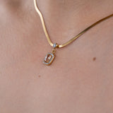 COLLIER FLAMBOYANT